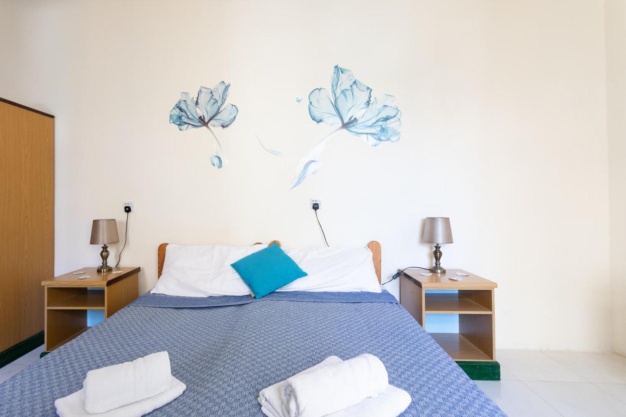 Tarona Guesthouse St. Paul's Bay Oda fotoğraf