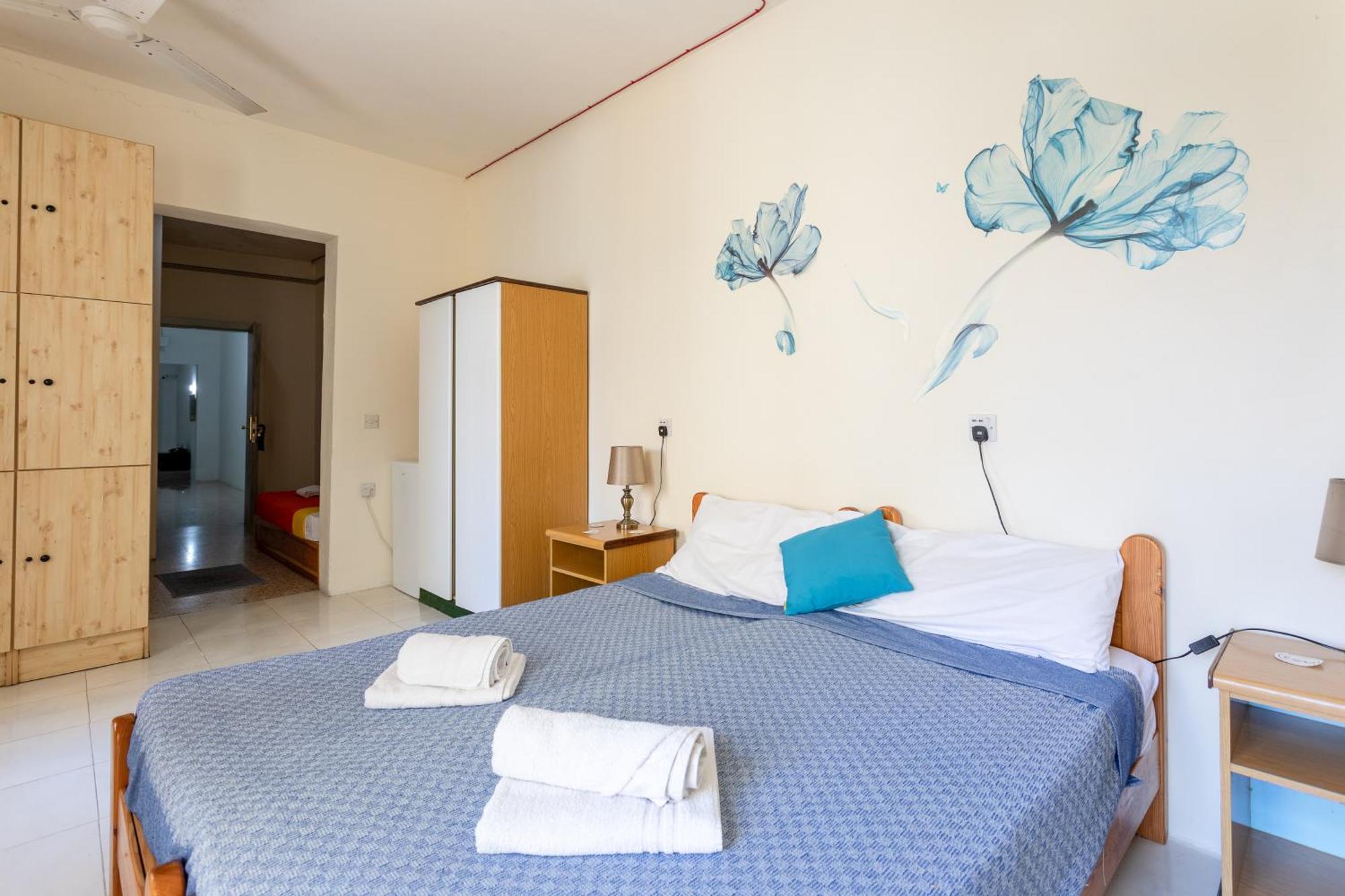 Tarona Guesthouse St. Paul's Bay Oda fotoğraf